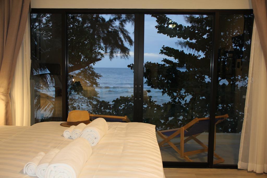 सहारा Thai Kamala Front Phuket