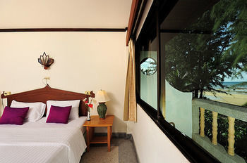 Thai Kamala Front सहारा Phuket